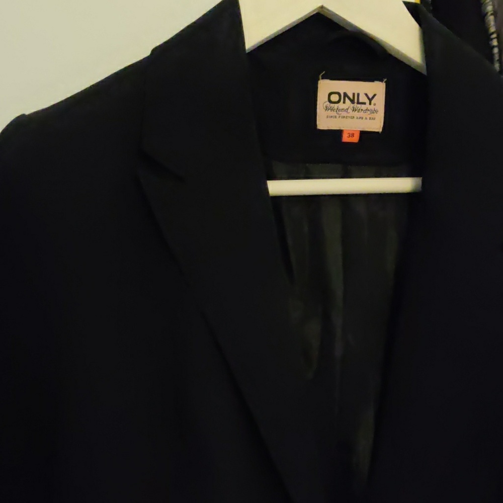 Jacket - Picture 2 of 4